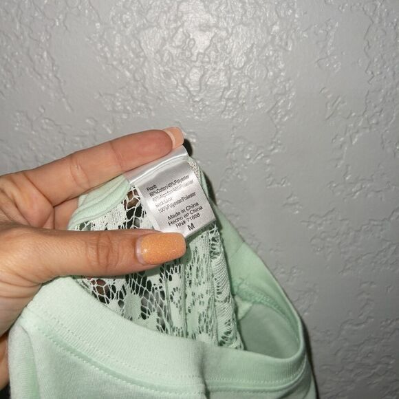 NWT Rue 21 Green Not Just A Pretty Face Lace Back T-Shirt‎ Size Medium - Picture 6 of 6